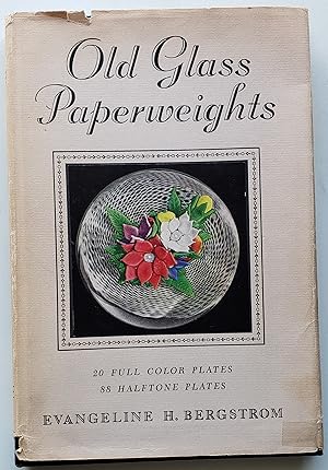 Image du vendeur pour Old Glass Paperweights: Their Art, Construction and Distinguishing Features mis en vente par MyLibraryMarket