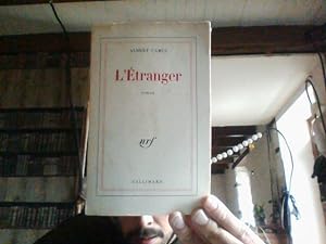 Seller image for Etrange edition de l'etranger for sale by Librairie La cabane aux bouquins