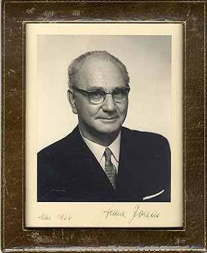 Bild des Verkäufers für Franz Jonas autograph | Signed vintage photograph zum Verkauf von Markus Brandes Autographs GmbH