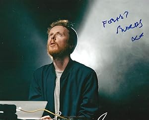 Bild des Verkufers fr Forest Swords autograph | In-Person signed photograph zum Verkauf von Markus Brandes Autographs GmbH