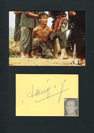 Immagine del venditore per Haing S. Ngor autograph | Signed card mounted venduto da Markus Brandes Autographs GmbH