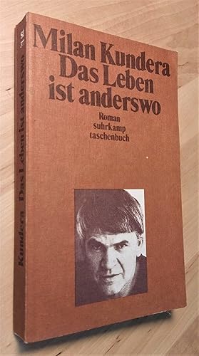 Bild des Verkufers fr Das Leben ist anderswo zum Verkauf von Llibres Bombeta