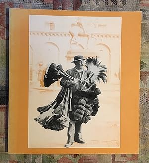 Seller image for Petits mtiers - Paris 1900 : 800 cartes postales , Hommage  Albert Monier ; Mairies annexes des XVe et XVIIe arrondissements, Paris for sale by BBB-Internetbuchantiquariat