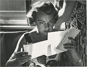 Bild des Verkufers fr Original photograph of Terry Moore, 1954 zum Verkauf von Royal Books, Inc., ABAA