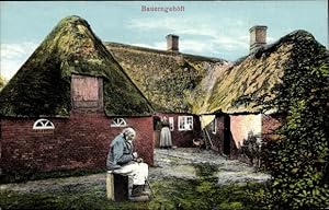 Bild des Verkufers fr Ansichtskarte / Postkarte Insel Amrum in Nordfriesland, Bauerngehft, alter Mann in Tracht zum Verkauf von akpool GmbH