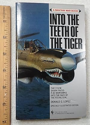 Immagine del venditore per Into the Teeth of the Tiger (Bantam War Book Series) venduto da Dilly Dally