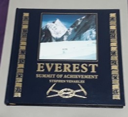 Imagen del vendedor de Everest Summit of Achievement Easton Press a la venta por Erlandson Books