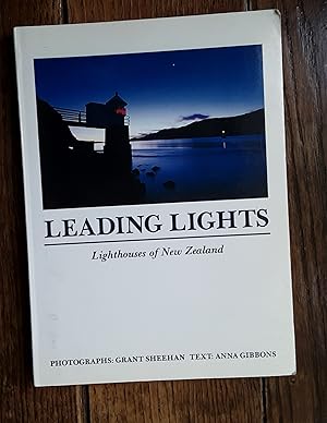 Bild des Verkufers fr Leading Lights: Lighthouses of New Zealand zum Verkauf von Grandma Betty's Books