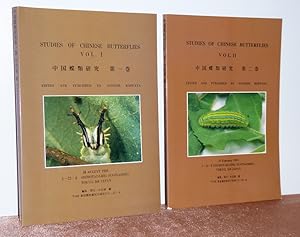 Bild des Verkufers fr Studies of Chinese butterflies. Vol. I und II. (2 Broschur-Ausgaben). Text in englisch und japanisch - Paralleltext in japanischer Schrift. zum Verkauf von Antiquariat Ballmert