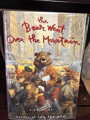 Immagine del venditore per The Bear Went Over the Mountain venduto da Lyons Fine Books