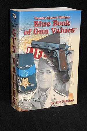 Bild des Verkufers fr Blue Book of Gun Values (Twenty-Second Edition) zum Verkauf von Books by White/Walnut Valley Books