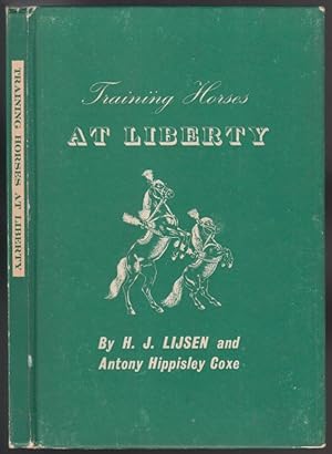 Bild des Verkufers fr Training Horses at Liberty zum Verkauf von HORSE BOOKS PLUS LLC