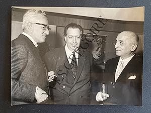 Seller image for PHOTOGRAPHIE-VITTORIO DE SICA-HENRI LANGLOIS for sale by Yves Grgoire