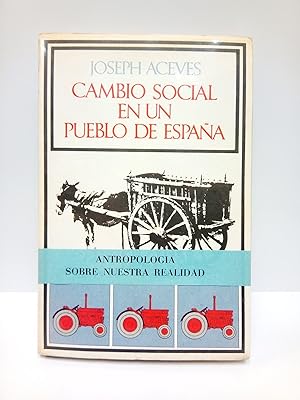 Seller image for Cambio social en un pueblo de Espaa for sale by Librera Miguel Miranda