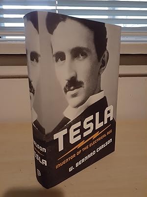 Immagine del venditore per Tesla: Inventor of the Electrical Age venduto da Frabjous Books