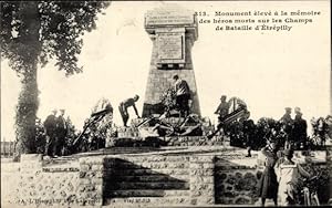 Bild des Verkufers fr Ansichtskarte / Postkarte trpilly Aisne, Monument eleve a la memoire des heros morts sur les Champs de Bataille zum Verkauf von akpool GmbH