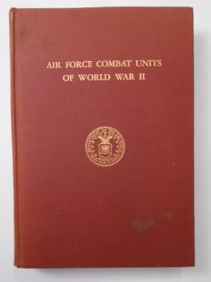 Bild des Verkufers fr Air Force Combat Units of World War II. zum Verkauf von KULTur-Antiquariat