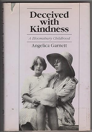 Immagine del venditore per Deceived with Kindness: A Bloomsbury Childhood venduto da Recycled Books & Music