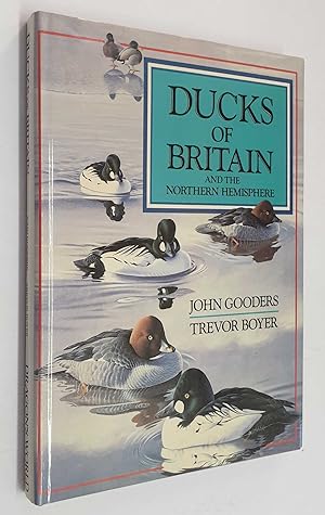 Image du vendeur pour Ducks of Britain and the Northern Hemisphere (1986) mis en vente par Maynard & Bradley