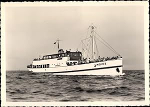 Bild des Verkufers fr Ansichtskarte / Postkarte Fahrgastschiff MS Undine, Weie Flotte Stralsund zum Verkauf von akpool GmbH