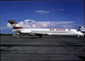 Ansichtskarte / Postkarte Italienisches Passagierflugzeug, Air Sicilia, McDonnell Douglas MD 87, ...