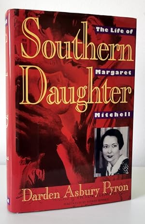 Image du vendeur pour Southern Daughter: The Life of Margaret Mitchell mis en vente par Books Written By (PBFA Member)