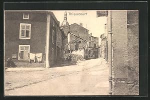 Carte postale Thiaucourt, vue de la rue