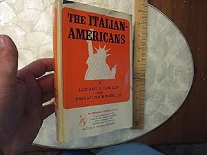 Immagine del venditore per The Italian Americans venduto da Dean's Books