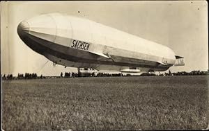 Foto Ansichtskarte / Postkarte Zeppelin Luftschiff LZ 17 Sachsen, gelandet