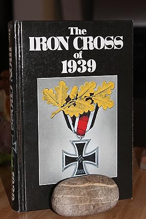 Imagen del vendedor de The Iron Cross of 1939 a la venta por Wagon Tongue Books