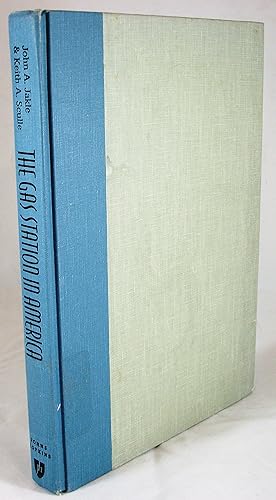 Immagine del venditore per The Gas Station in America (Creating the North American Landscape) venduto da Baltimore's Best Books