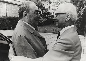 Ein Treffen von Leonid Breschnew und Erich Honecker am 27.7.1979 auf der Krim.