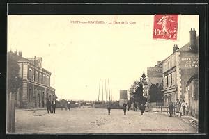 Carte postale Nuits-sur-Ravieres, La Place de la Gare, Hotel de la Gare