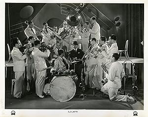 "UN PEU DE JAZZ" / Réalisé par Henry PIPERNO en 1932 / Sketch musical "LES TROIS TAMBOURS" avec R...