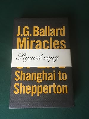 Image du vendeur pour Miracles of Life. Shanghai to Shepperton. An Autobiography. Number 602 of a limited edition of 1000 copies. Signed by the author on the limitation page and housed in the publisher's original title-lettered slip case. With the original flimsy card belly band (declaring 'Signed copy' ) still present but lightly marked. mis en vente par T S Hill Books
