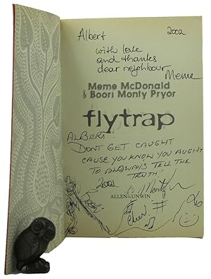 Imagen del vendedor de FLYTRAP a la venta por Kay Craddock - Antiquarian Bookseller