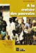 Imagen del vendedor de A la crois©e des pouvoirs (French Edition) [FRENCH LANGUAGE - Soft Cover ] a la venta por booksXpress