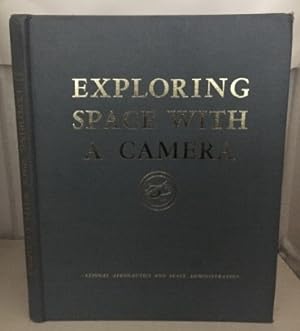 Imagen del vendedor de Exploring Space With A Camera a la venta por S. Howlett-West Books (Member ABAA)