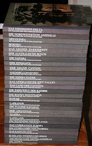 Bild des Verkufers fr Die Wildnisse der Welt. (Konvolut von 28 Bnden der Reihe. = Vollstndige Reihe. (Das afrikanische Rift Valley - Der Amazonas - Der Grand Canyon - Die Anden - Neuguinea - Die Inselwelt der Karibik - Die Nordwestkste Amerikas - Die Sierra Madre - Das unbekannte Europa - Das Kaktusland - Russland: Wsten und Berge - Labrador - Borneo - Das groe Barriere Riff - Alaska - Hawaii - Das Mississippi-Delta - Lappland - Die Wildnisse Neuenglands - Die Dschungel Mittelamerikas - Die Everglades von Florida - Die Rocky Mountains - Die Sahara - Der Himalaya - Niederkalifornien - Der Australische Busch - Die Wlder Kanadas - Das Land der Canyons). zum Verkauf von Versandantiquariat Kerstin Daras