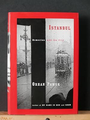 Immagine del venditore per Istanbul, Memories and the City venduto da Tree Frog Fine Books and Graphic Arts