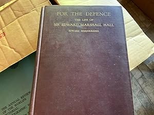 Image du vendeur pour FOR THE DEFENCE the life of Sir Edward Marshall Hall mis en vente par Riverow Bookshop