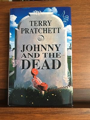 Imagen del vendedor de Johnny And The Dead a la venta por Grimes Hill Book Club