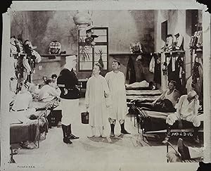 Bild des Verkufers fr Beau Hunks 8 X 10 Still 1931 Stan Laurel, Oliver Hardy zum Verkauf von AcornBooksNH