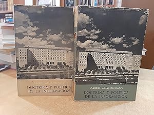 Seller image for DOCTRINA Y POLTICA DE LA INFORMACIN 2 VOLS. for sale by LLIBRERIA KEPOS-CANUDA