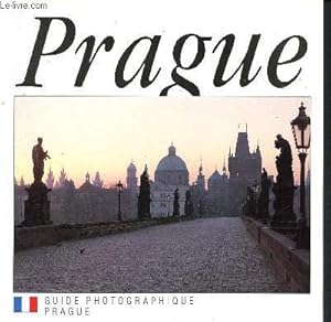 Immagine del venditore per Prague - Guide photographique venduto da Le-Livre