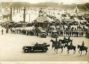 "Le cortège de Paul DOUMER et Pierre LAVAL passant Place de la CONCORDE 1931" Photo de presse ori...