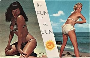 Bild des Verkufers fr pinup postcard It's Fun in the Sun [Bettie Page/marilyn Monroe?] zum Verkauf von Mobyville