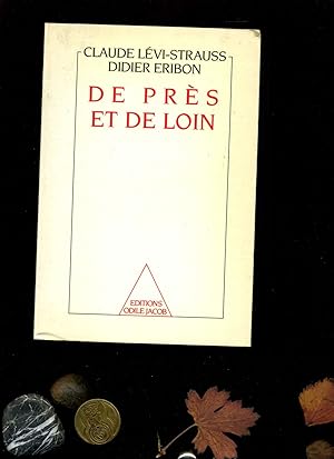 Imagen del vendedor de De prs et de loin. Text auf Franzsich / Langue Franais. a la venta por Umbras Kuriosittenkabinett