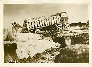 "CAMION VICKERS ARMSTRONG 1931" Photo de presse originale G. DEVRED Agence ROL Paris (1931)