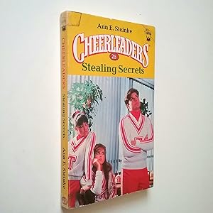 Seller image for Cheerleaders. Stealing Secrets for sale by MAUTALOS LIBRERA